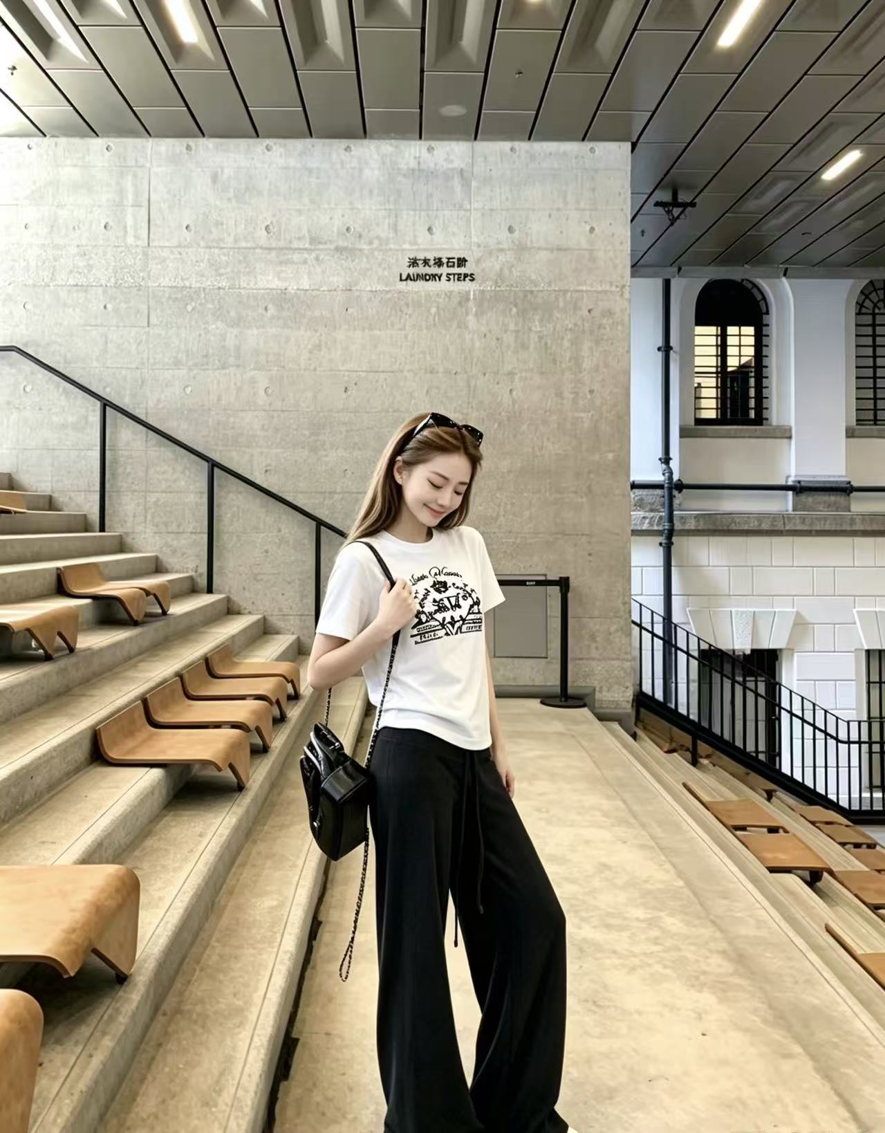 LV モノグラム・レター Tシャツ【50％割引+送料無料】