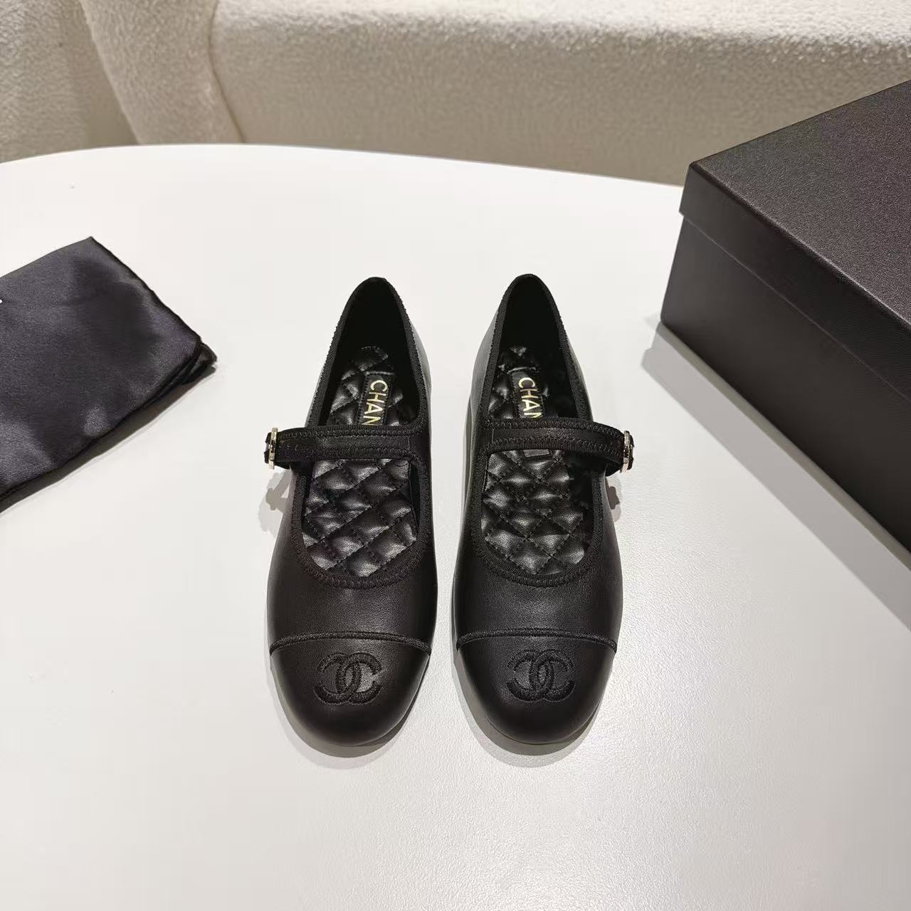 CHANE1 高品質シープスキン ダブルCフラットシューズ【50％割引+送料無料】
