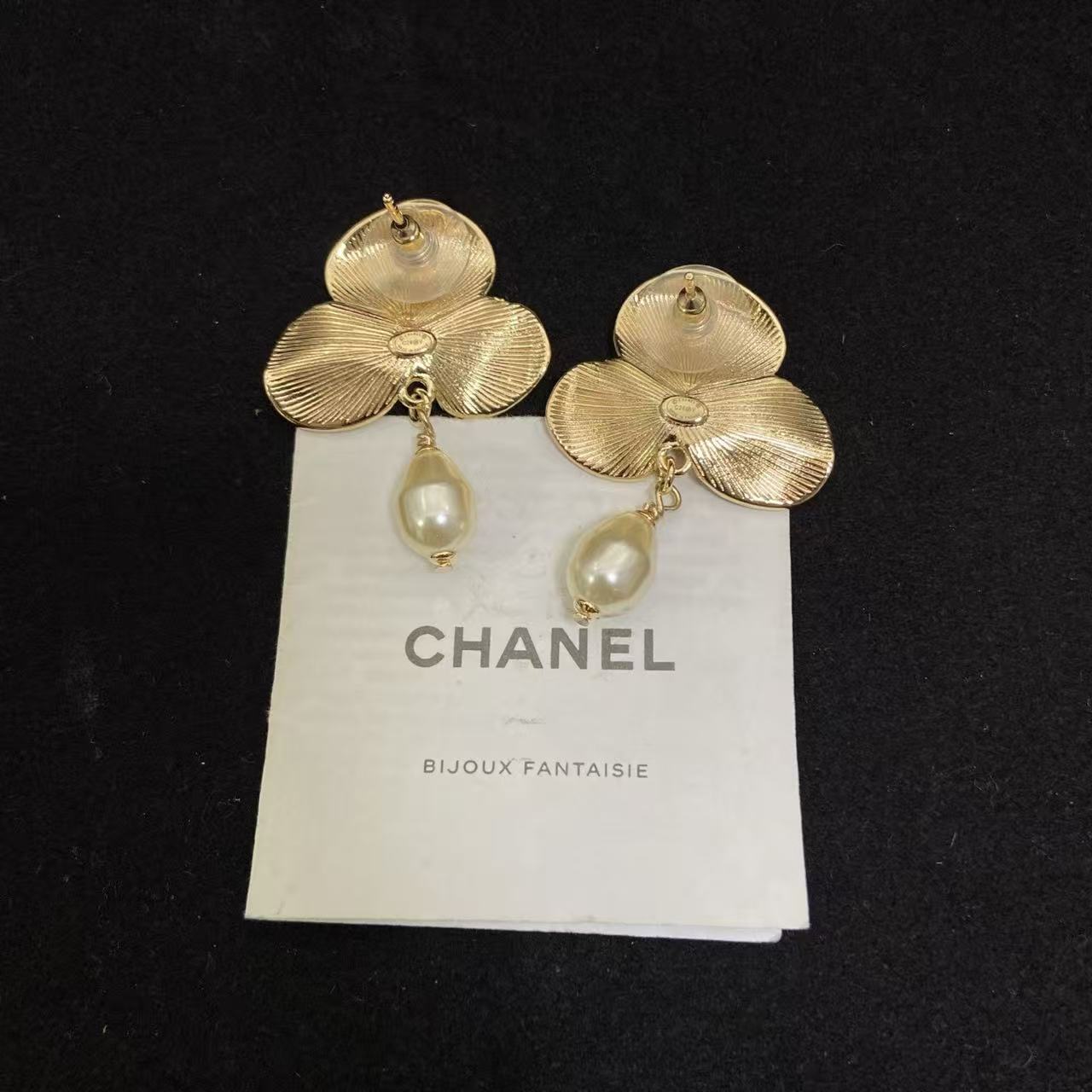 CHANE1 フラワーパールスタッドピアス【50％割引+送料無料】