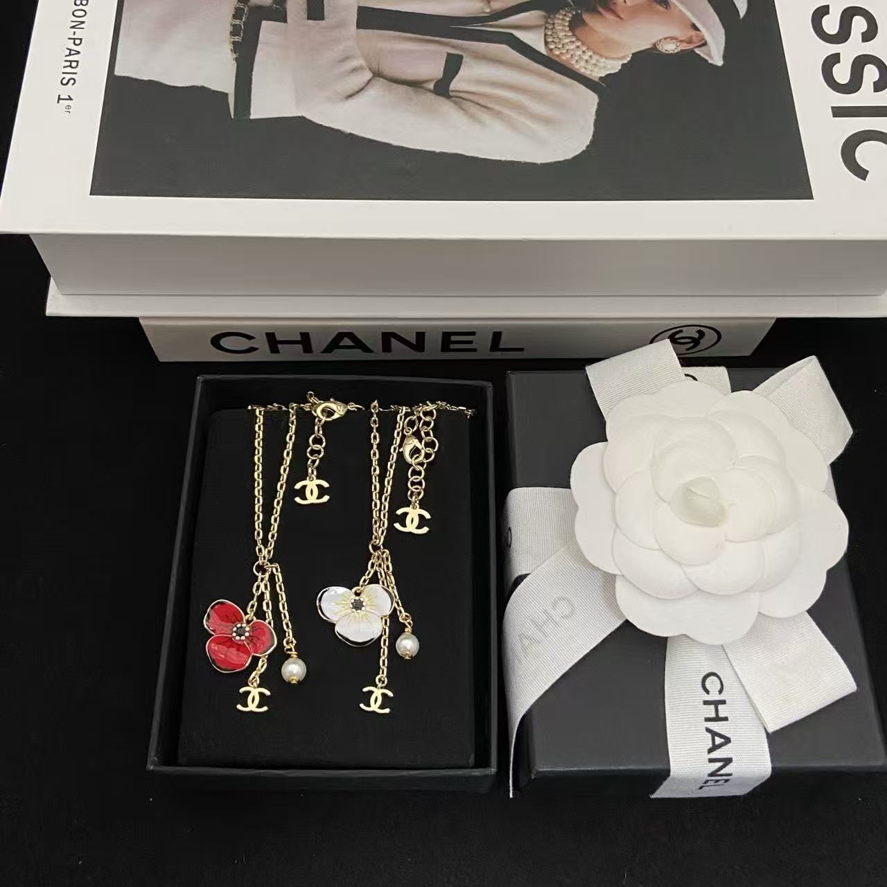 CHANE1 ダブルCフラワーパールネックレス【50％割引+送料無料】