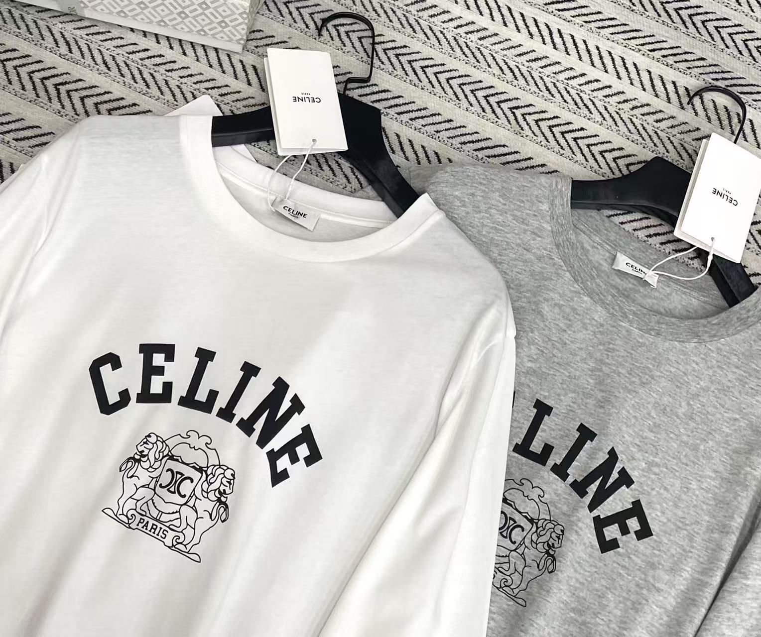 CEL1NE レター長袖Tシャツ【50％割引+送料無料】