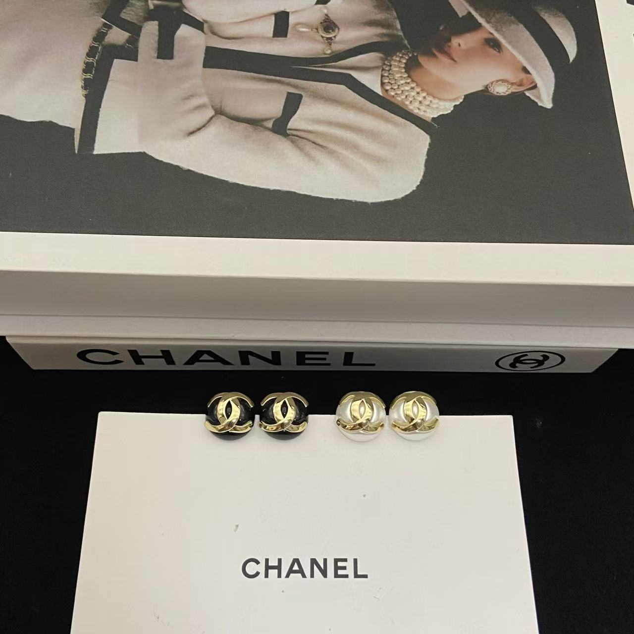 CHANE1 シンプルなダブルCスタッドピアス【50％割引+送料無料】