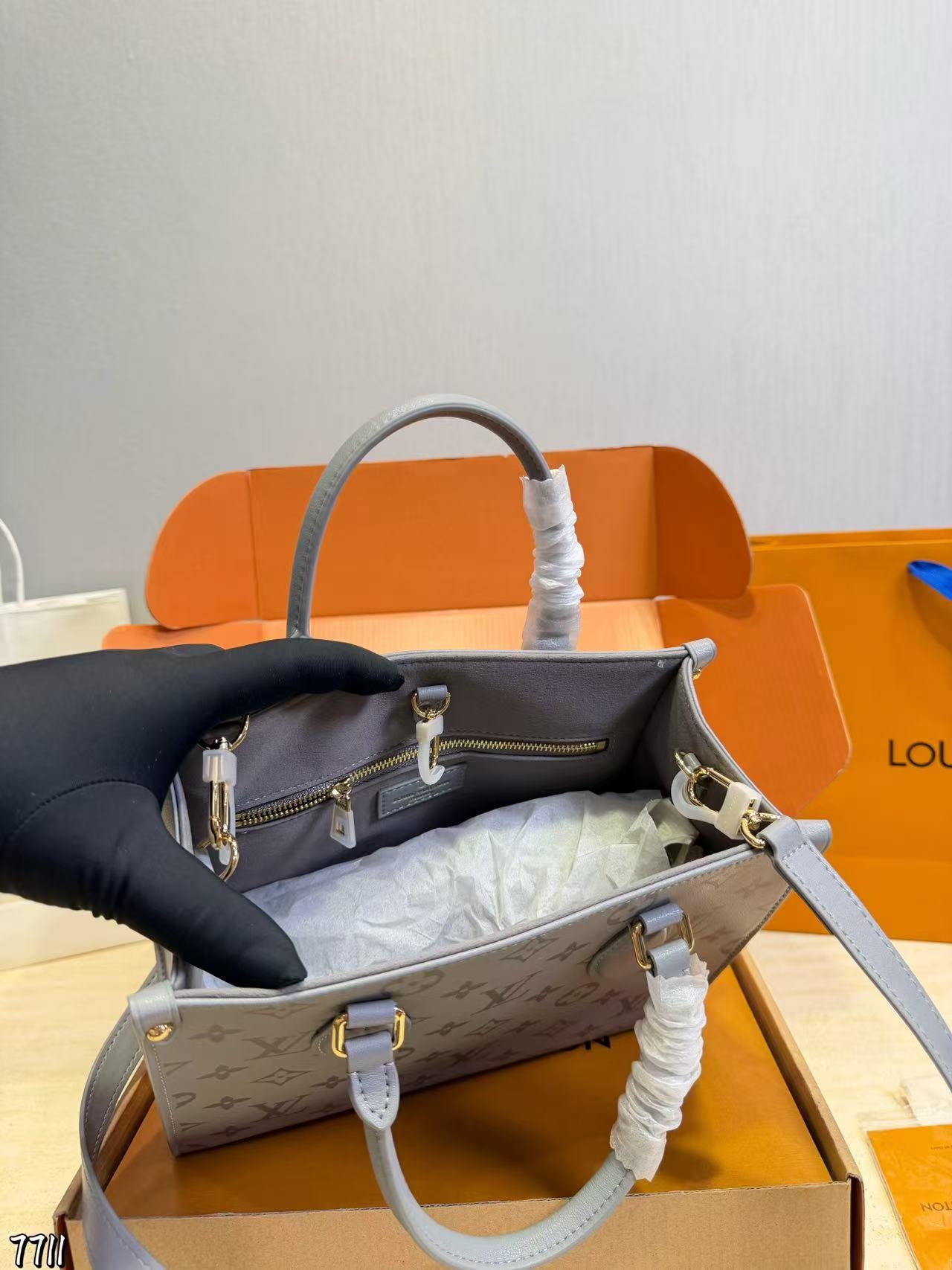 LV Onthegoトートバッグ【50％割引+送料無料】