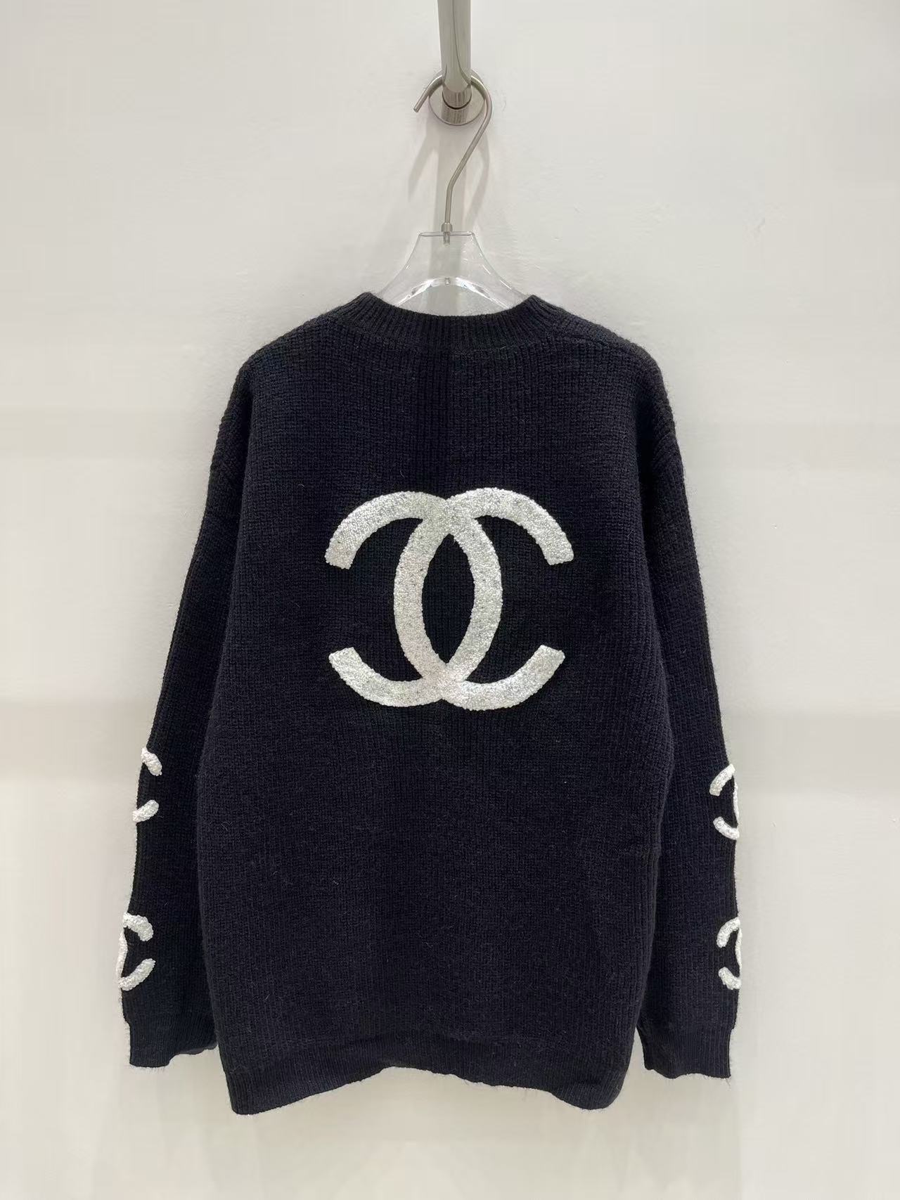 CHANEL ダブルCロゴ刺繍入りウールセーター【50％割引+送料無料】