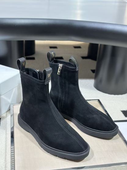 CELINE 高品質スエードショートブーツ【50％割引+送料無料】
