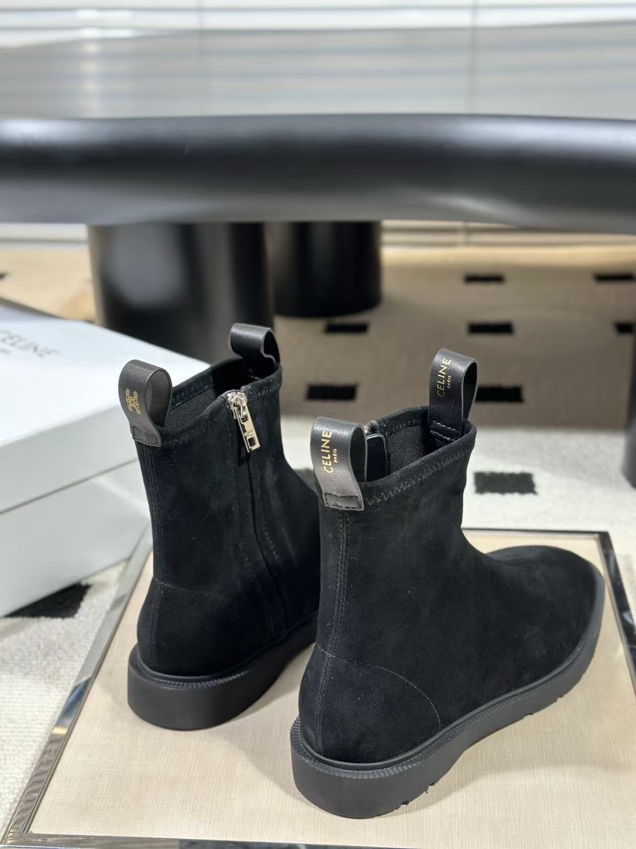 CELINE 高品質スエードショートブーツ【50％割引+送料無料】