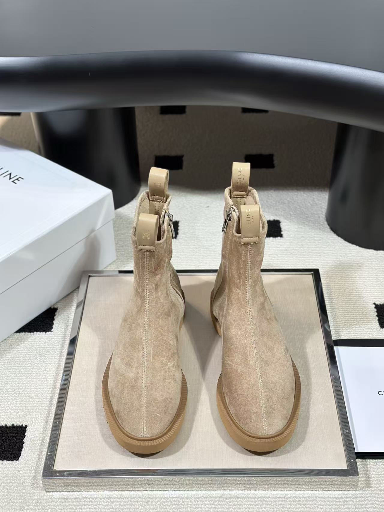 CELINE 高品質スエードショートブーツ【50％割引+送料無料】