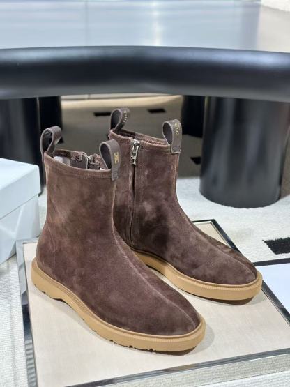CELINE 高品質スエードショートブーツ【50％割引+送料無料】