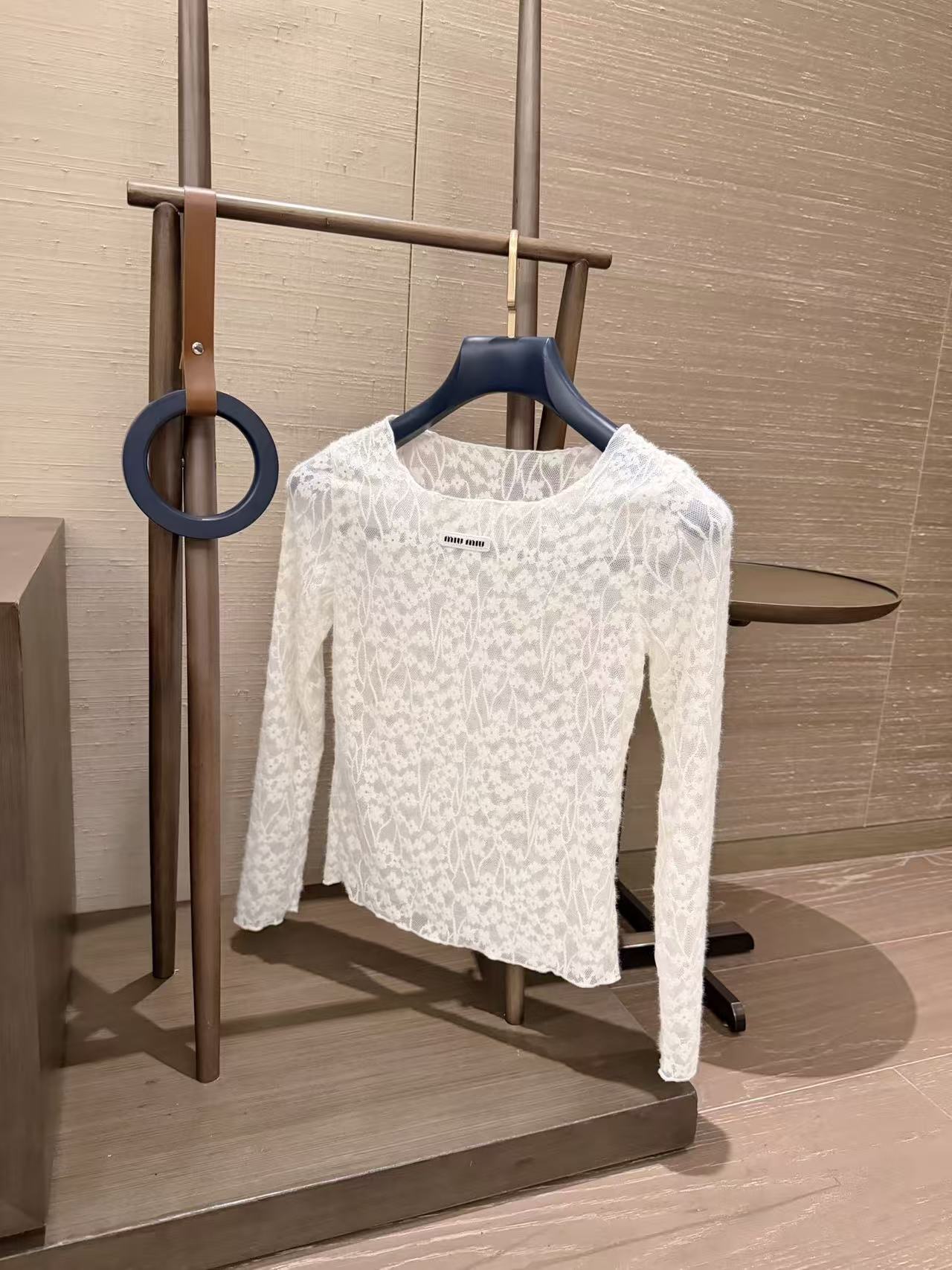 M1UM1U レースプラッシュTシャツ【50％割引+送料無料】