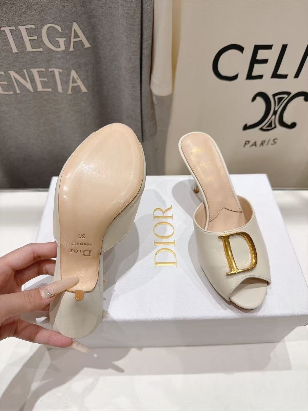 DIOR 高品質ラムスキン ローヒールシューズ【50％割引+送料無料】
