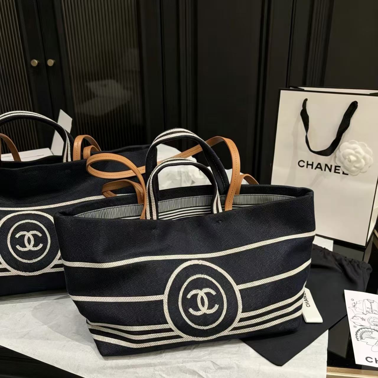 CHANE1 ダブルCストライプトートバッグ【50％割引+送料無料】