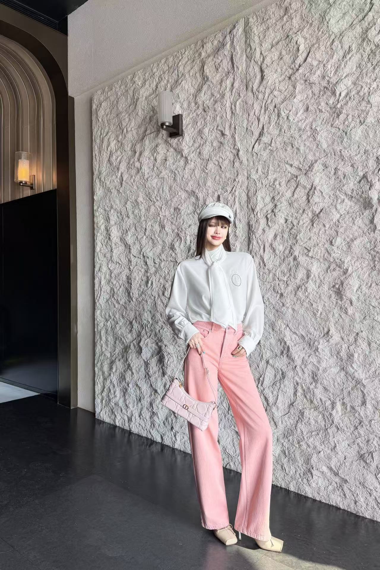 DIOR 刺繍入りレタリング レースアップシャツ【50％割引+送料無料】