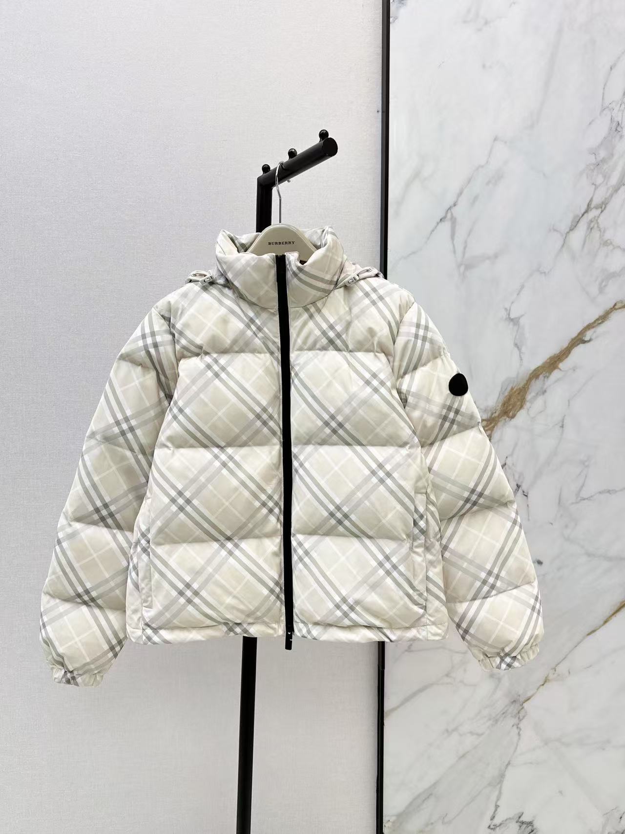 MONCLER チェック柄フード付きダウンジャケット【50％割引+送料無料】