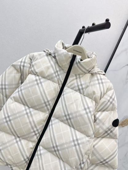 MONCLER チェック柄フード付きダウンジャケット【50％割引+送料無料】