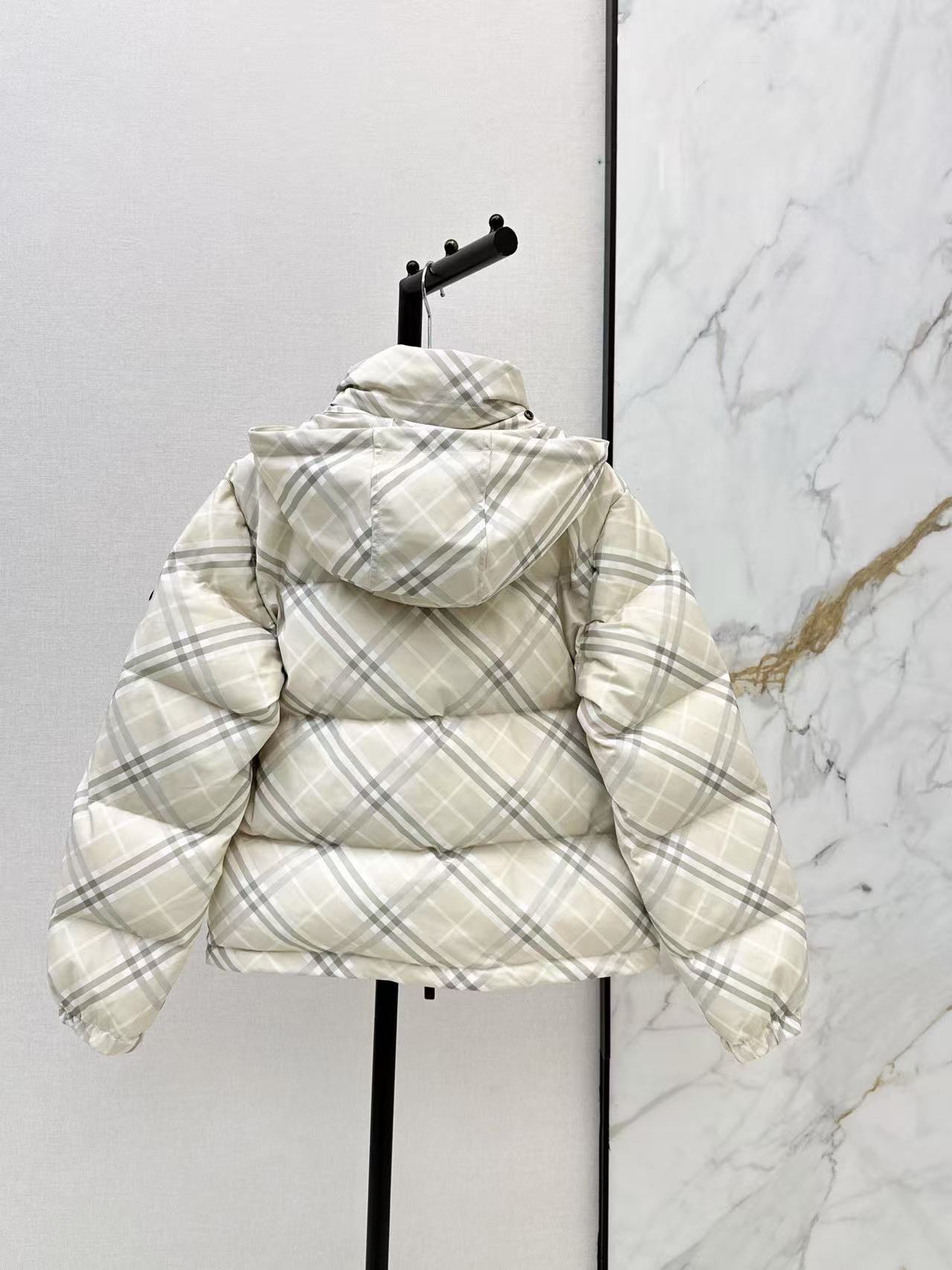 MONCLER チェック柄フード付きダウンジャケット【50％割引+送料無料】