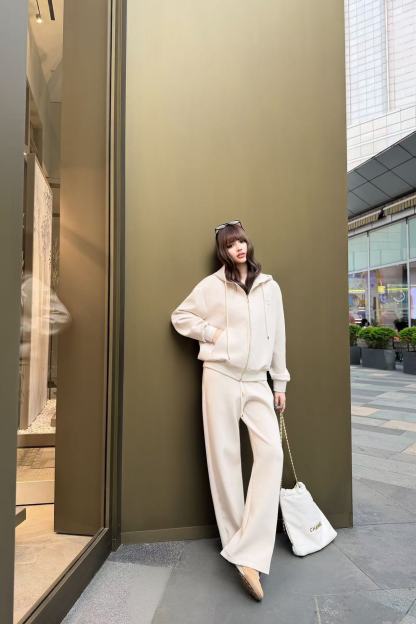 CHANE1 ダブルC フード付きジャケット＋パンツ ツーピースセット【50％割引+送料無料】