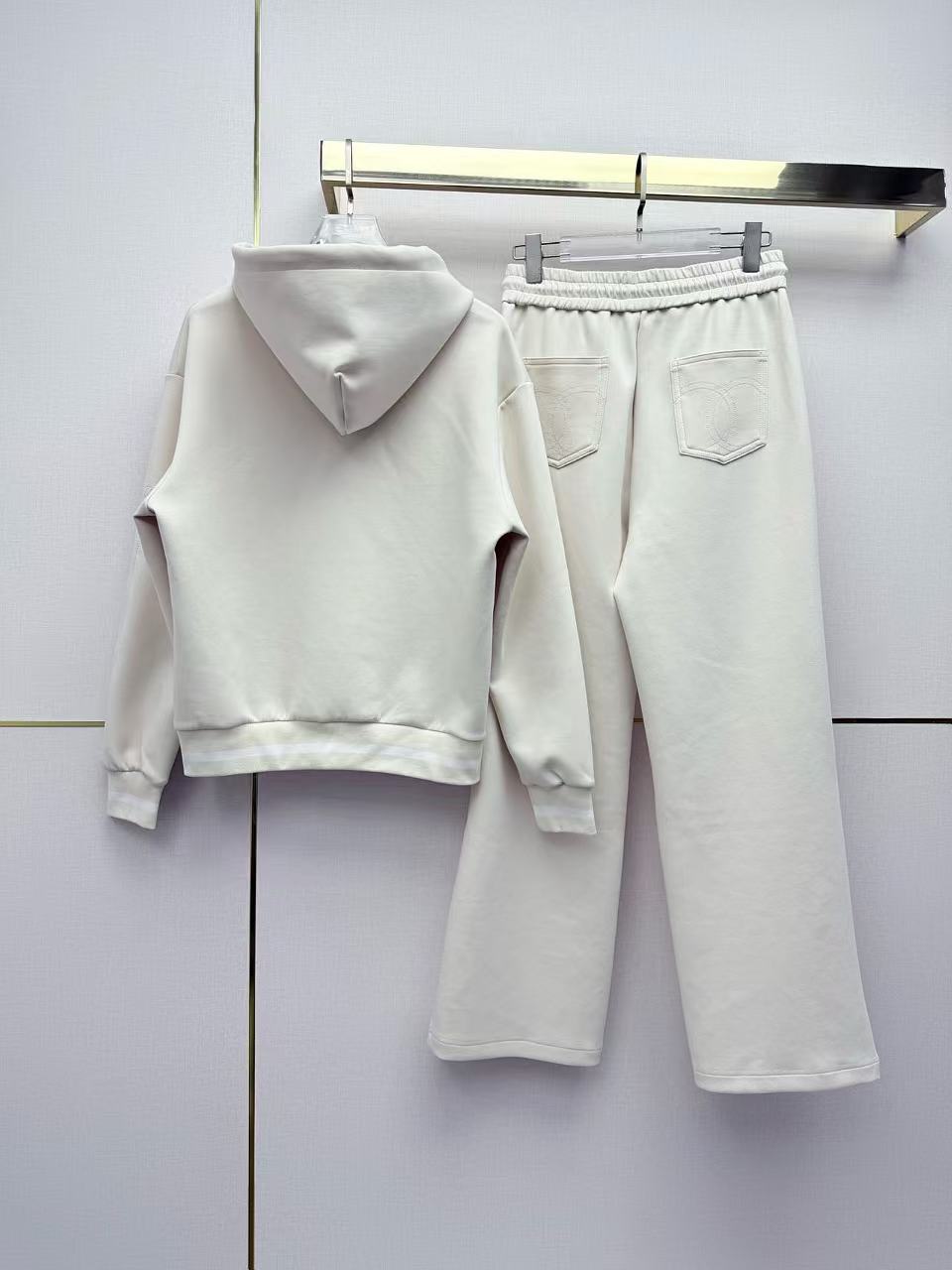CHANE1 ダブルC フード付きジャケット＋パンツ ツーピースセット【50％割引+送料無料】