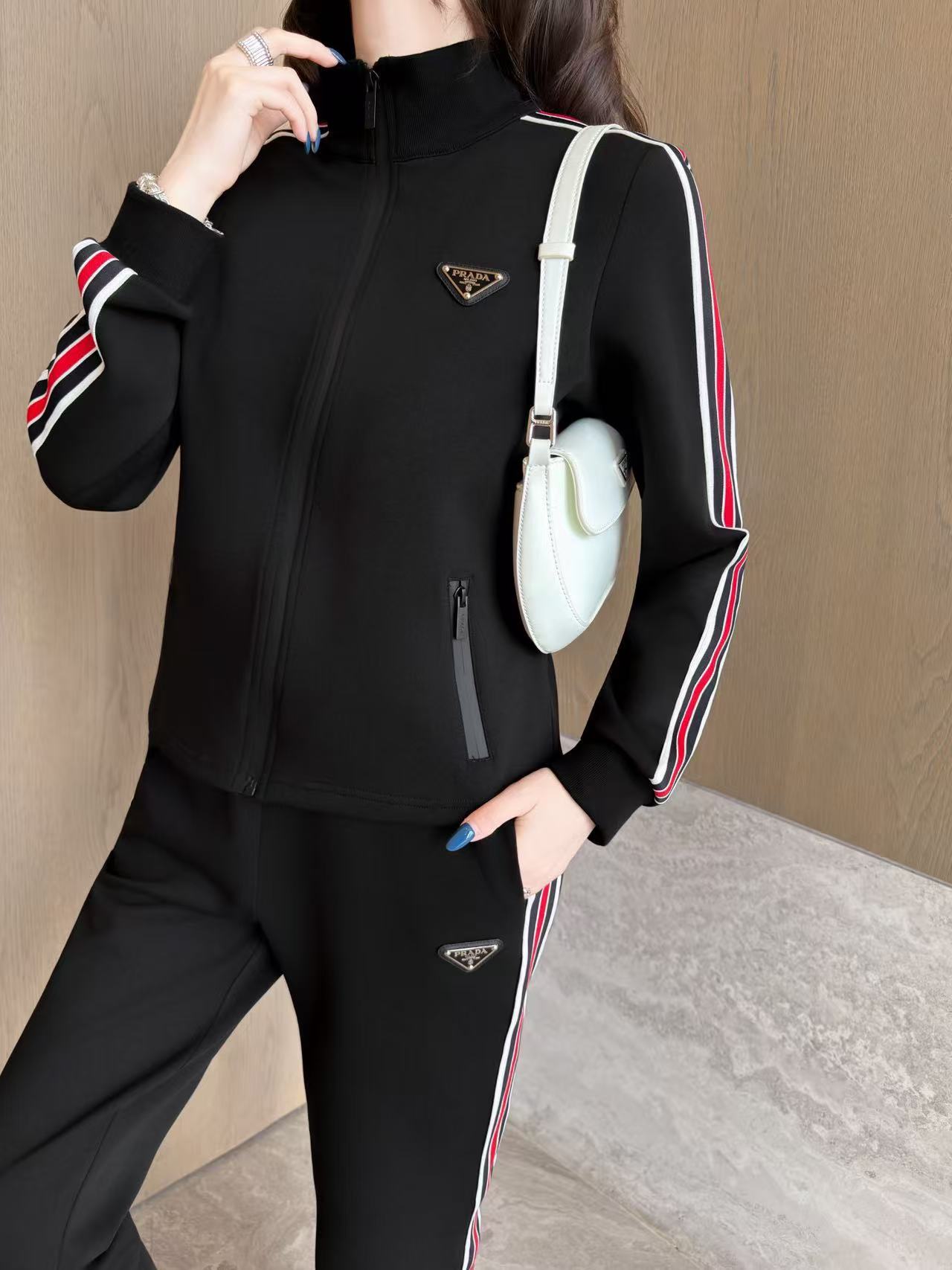 PR4DA 三角ロゴ・バイカラー・ジャケット＆パンツ セットアップ【50％割引+送料無料】