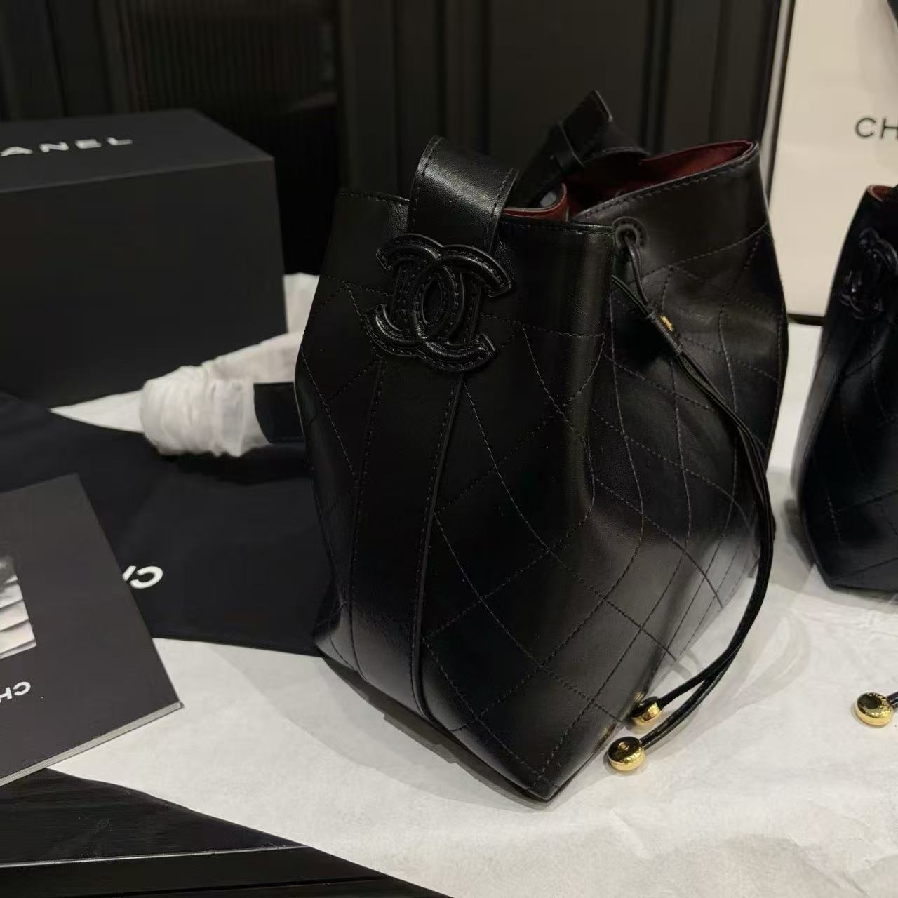 CHANEL カーフスキン バケットバッグ【50％割引+送料無料】