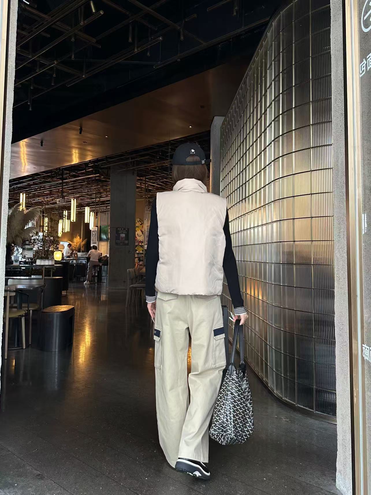 YSL シンプルなダウンベスト【50％割引+送料無料】