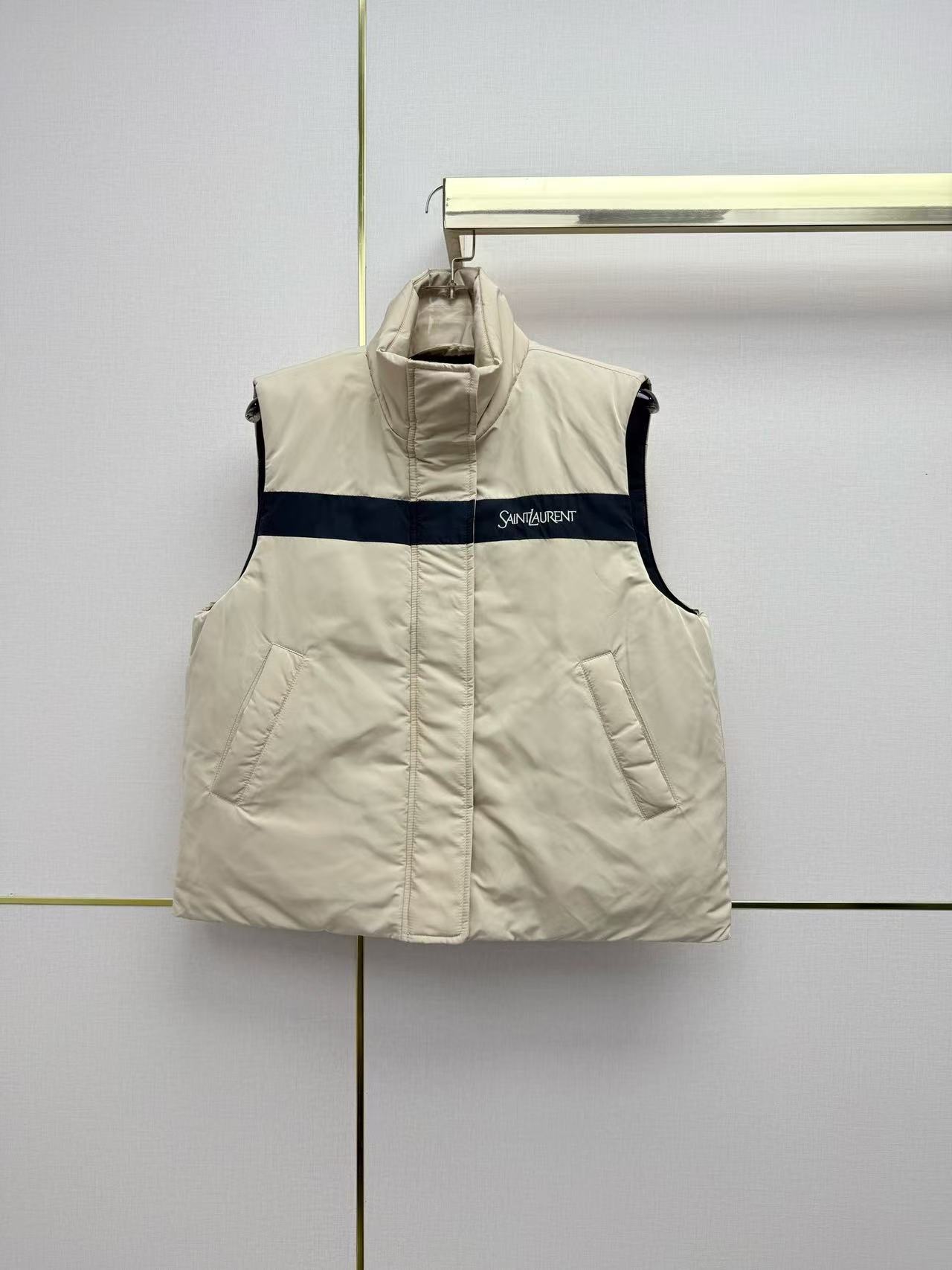 YSL シンプルなダウンベスト【50％割引+送料無料】
