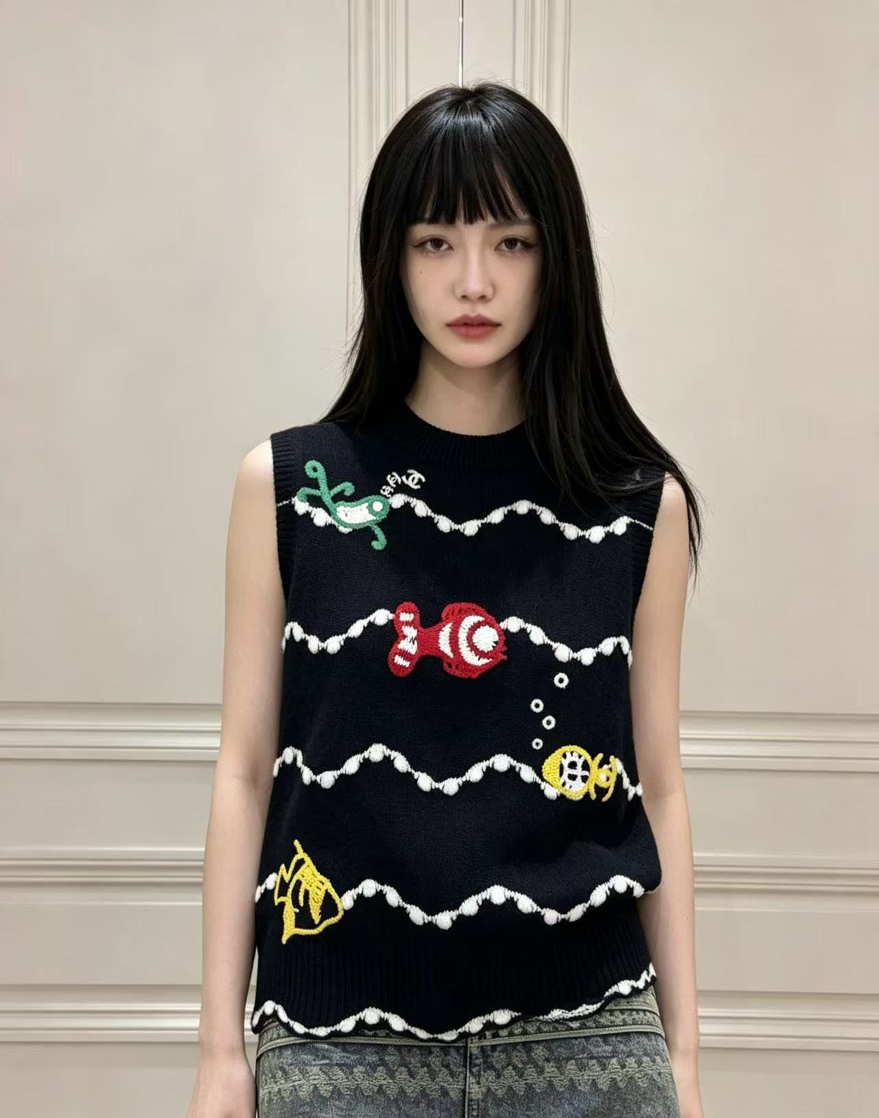 CHANEL ウェーブストライプ ウールベスト【50％割引+送料無料】