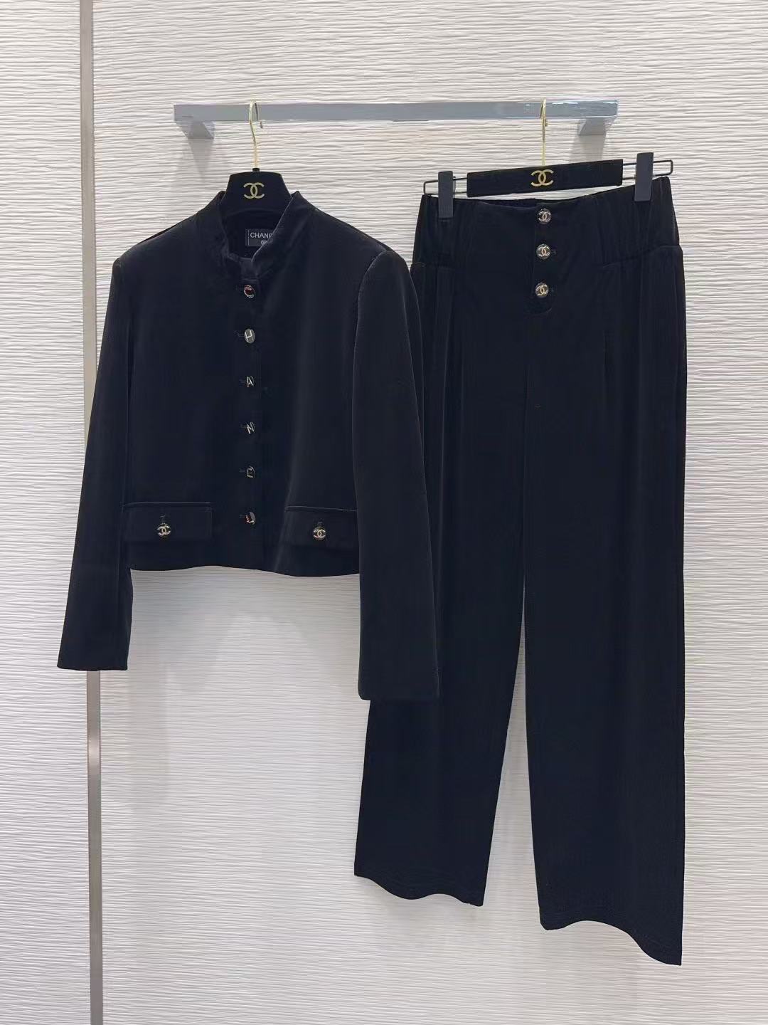 CHANEL ベルベットジャケット＆パンツ セットアップ【50％割引+送料無料】