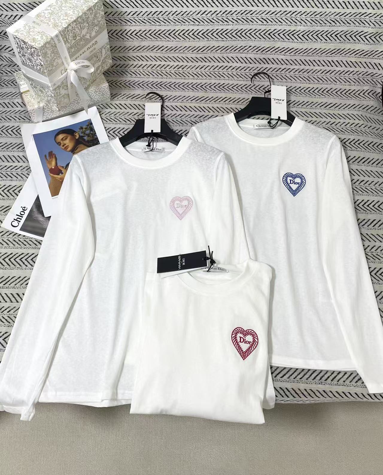 DI0R刺繍ロゴ＆ハート 長袖Tシャツ【50％割引+送料無料】