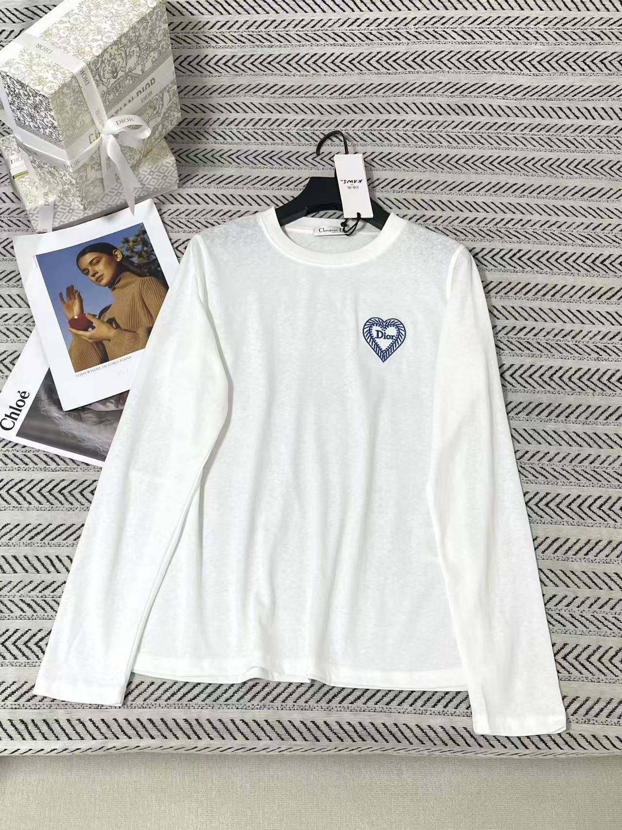 DI0R刺繍ロゴ＆ハート 長袖Tシャツ【50％割引+送料無料】