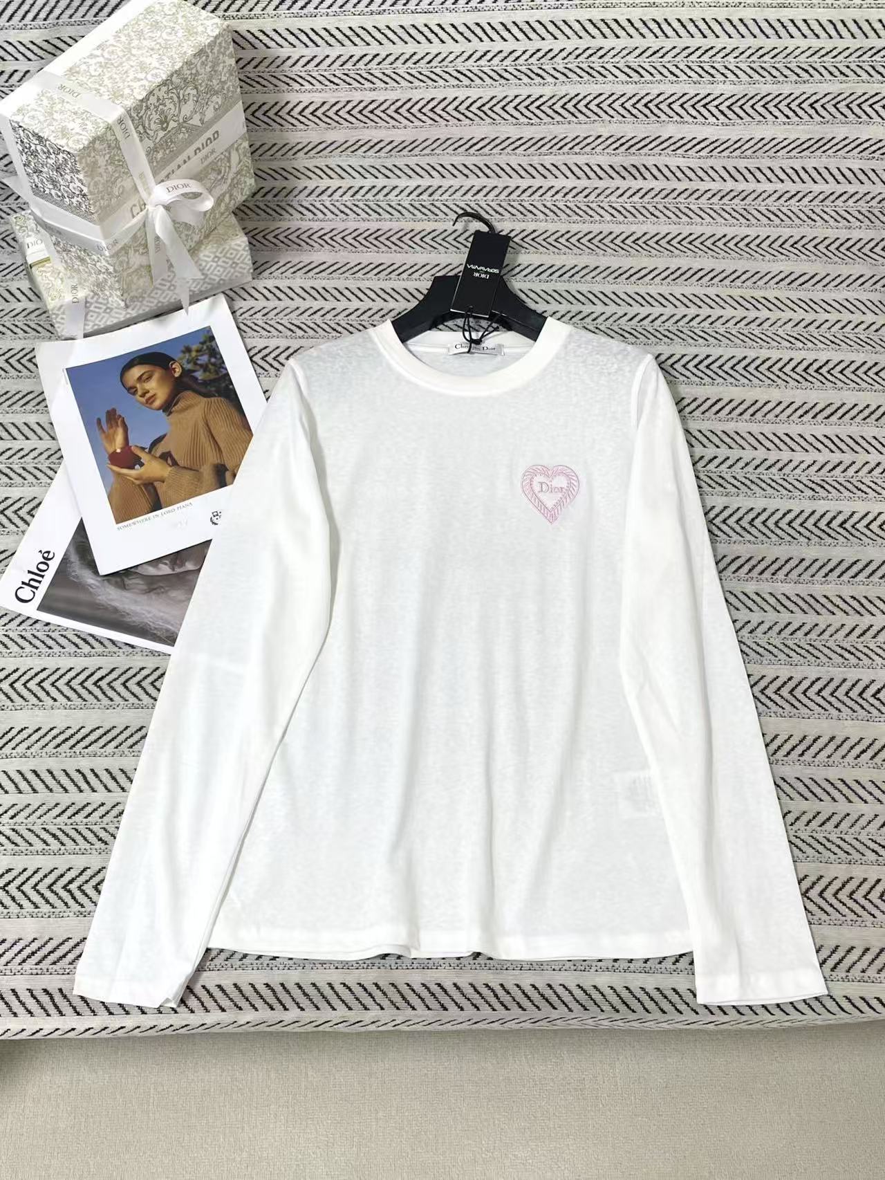 DI0R刺繍ロゴ＆ハート 長袖Tシャツ【50％割引+送料無料】