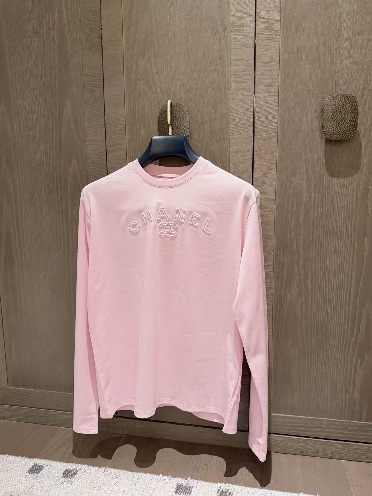 CHANEL ダブルCロゴ刺繍入り長袖Tシャツ【50％割引+送料無料】