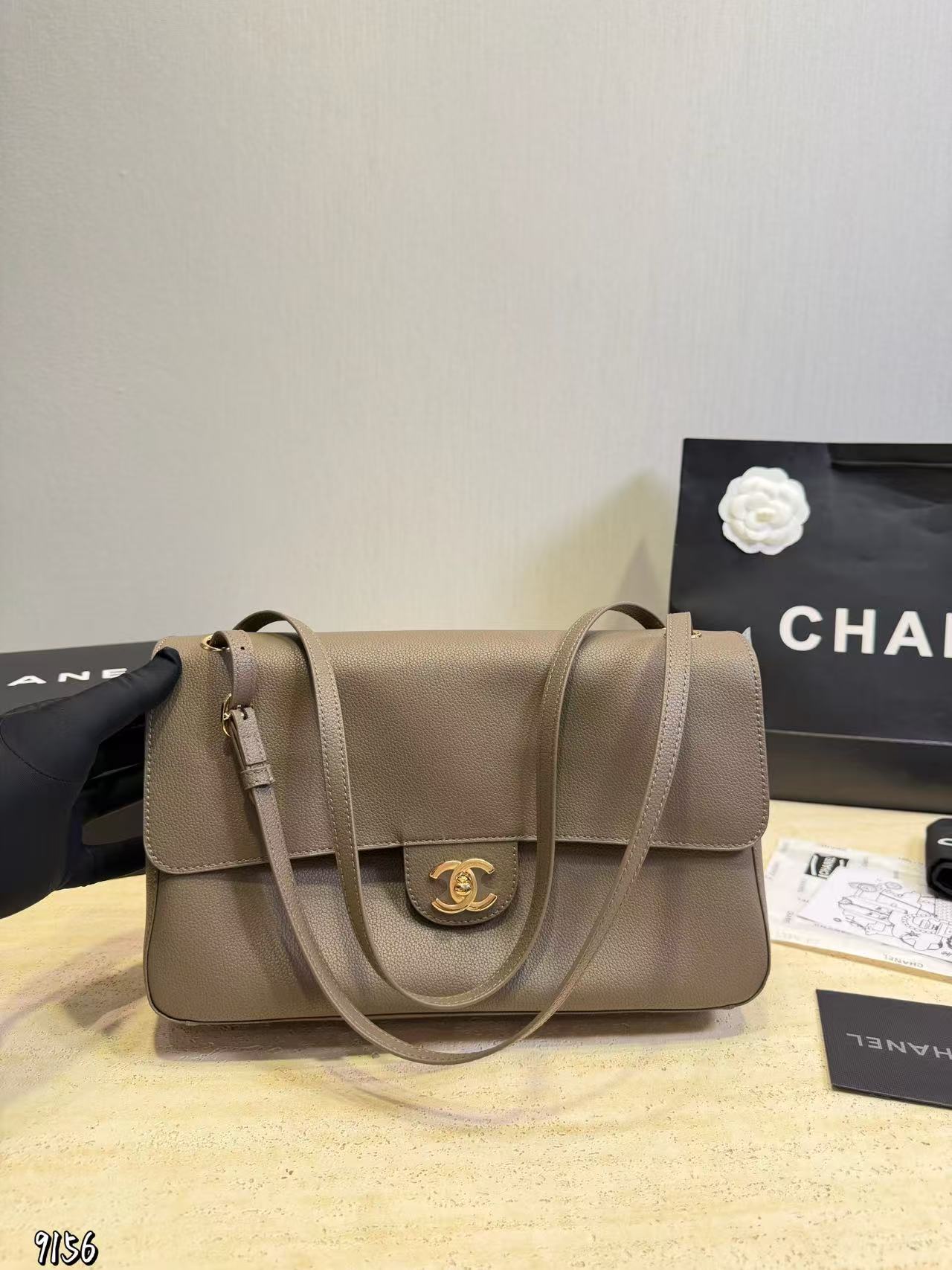 CHANE1 レザーショルダーハンドバッグ【50％割引+送料無料】