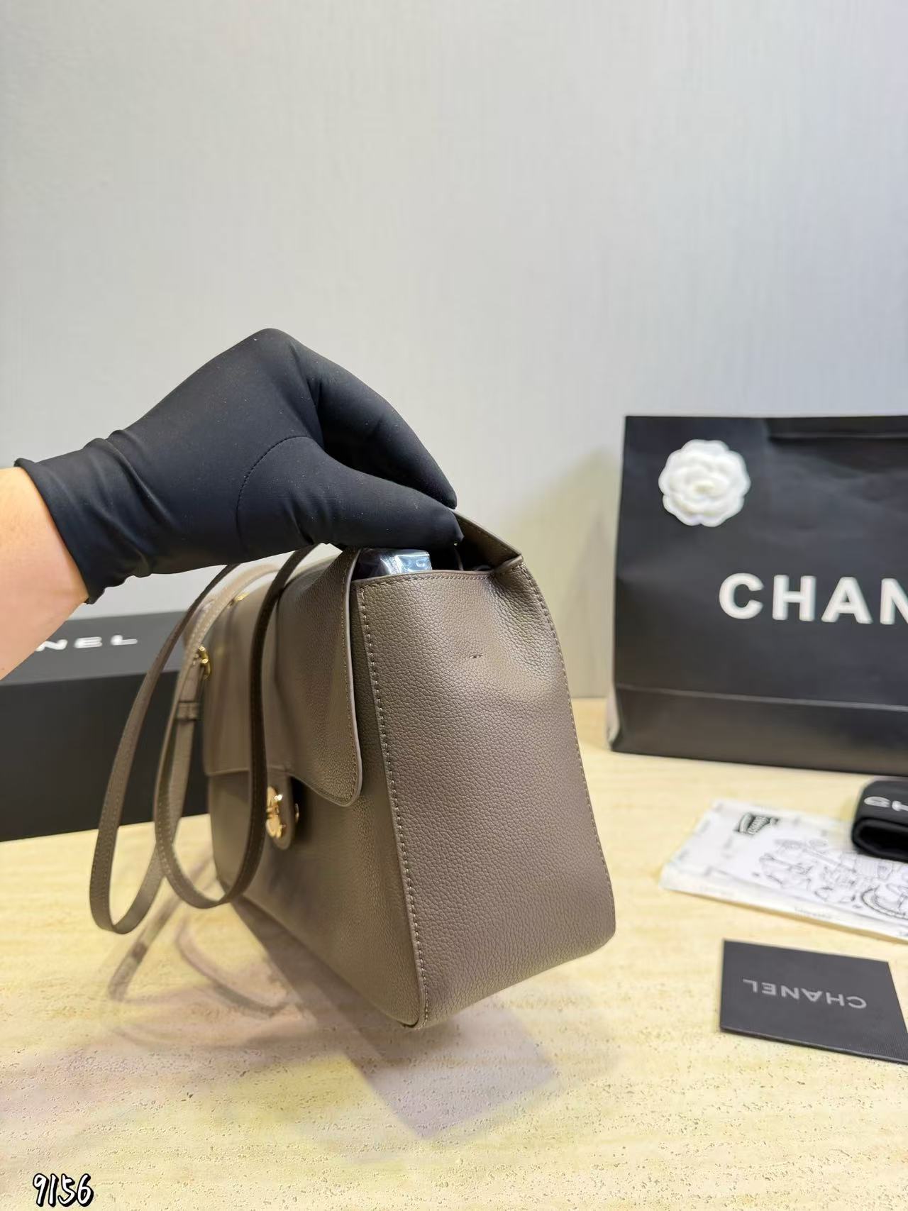 CHANE1 レザーショルダーハンドバッグ【50％割引+送料無料】