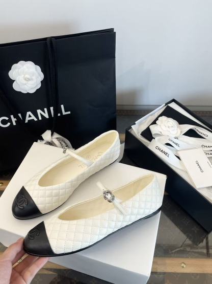 CHANE1 高品質ダブルCチェックレザーフラットシューズ【50％割引+送料無料】