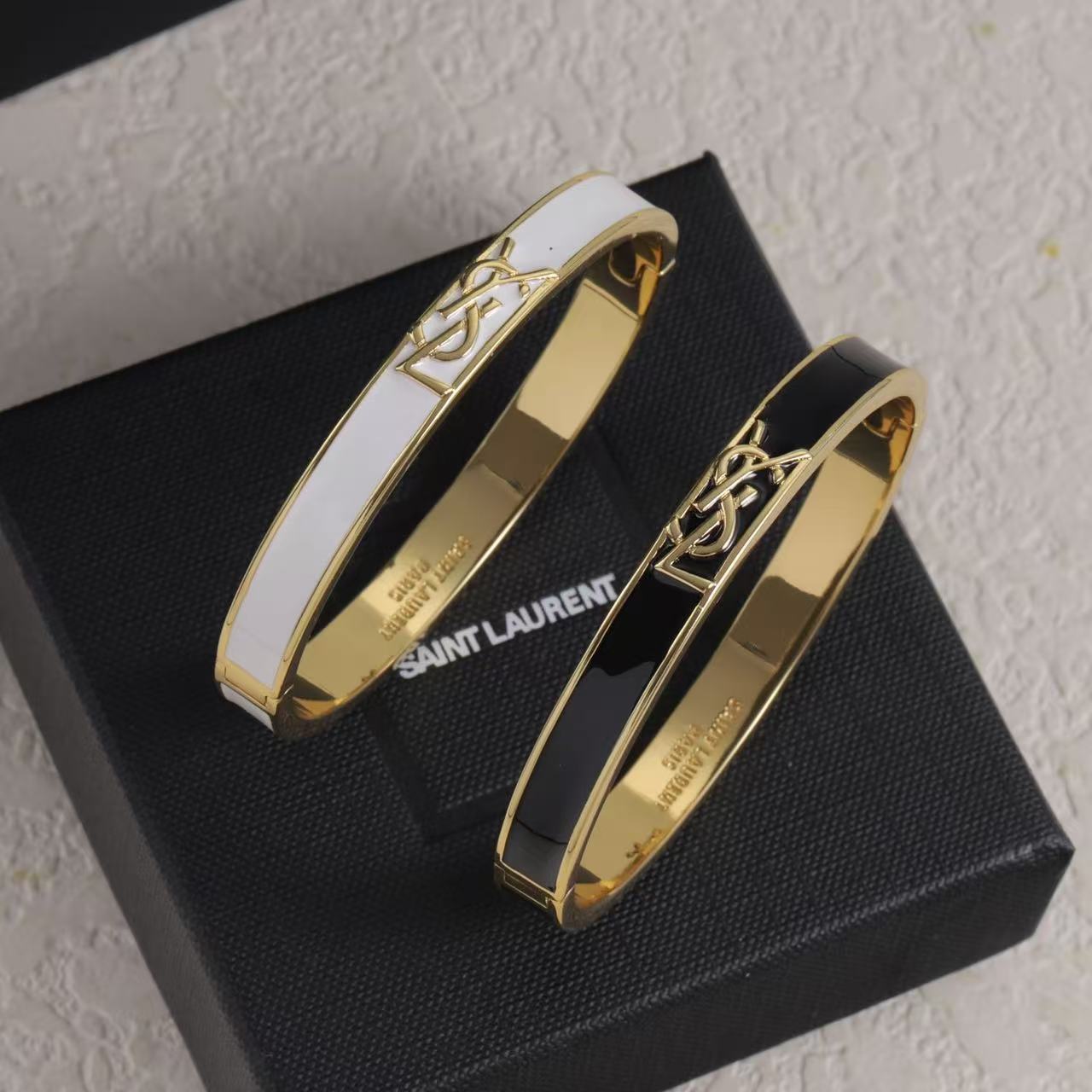 YSL シンプルロゴブレスレット【50％割引+送料無料】