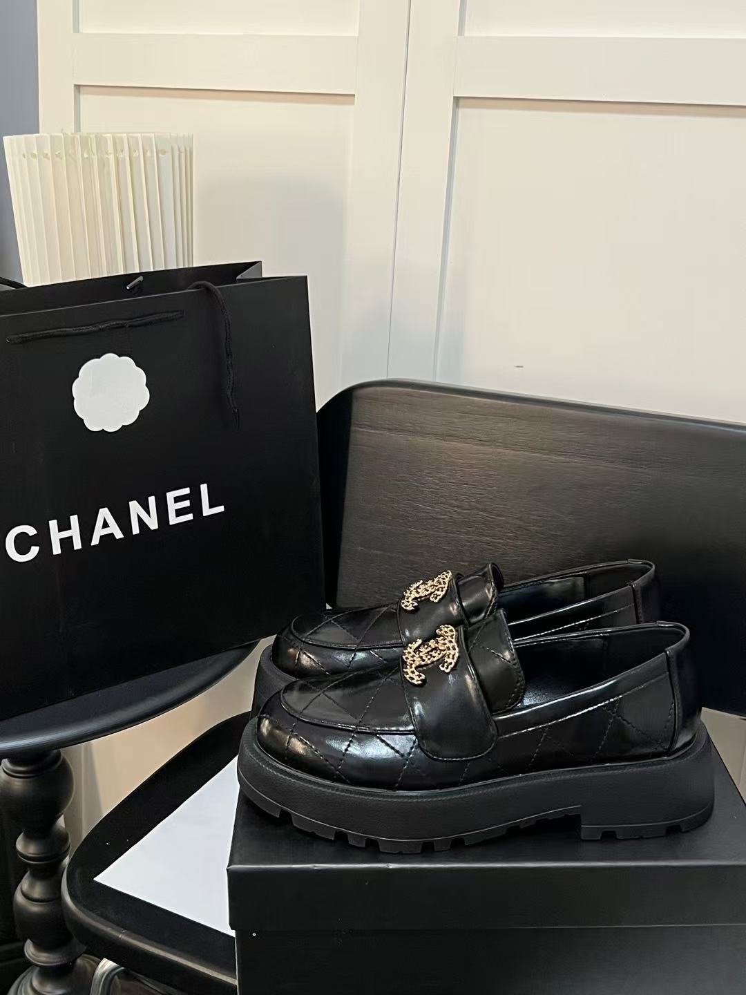 CHANE1 ダブルCチェック柄ローファー【50％割引+送料無料】
