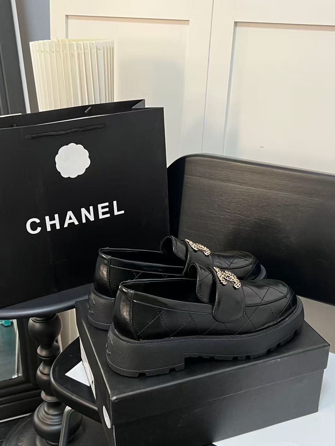 CHANE1 ダブルCチェック柄ローファー【50％割引+送料無料】