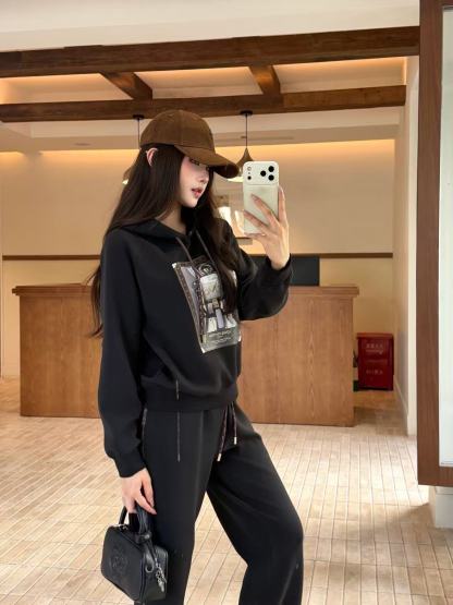 LV フード付きスウェット＆パンツのセットアップ【50％割引+送料無料】