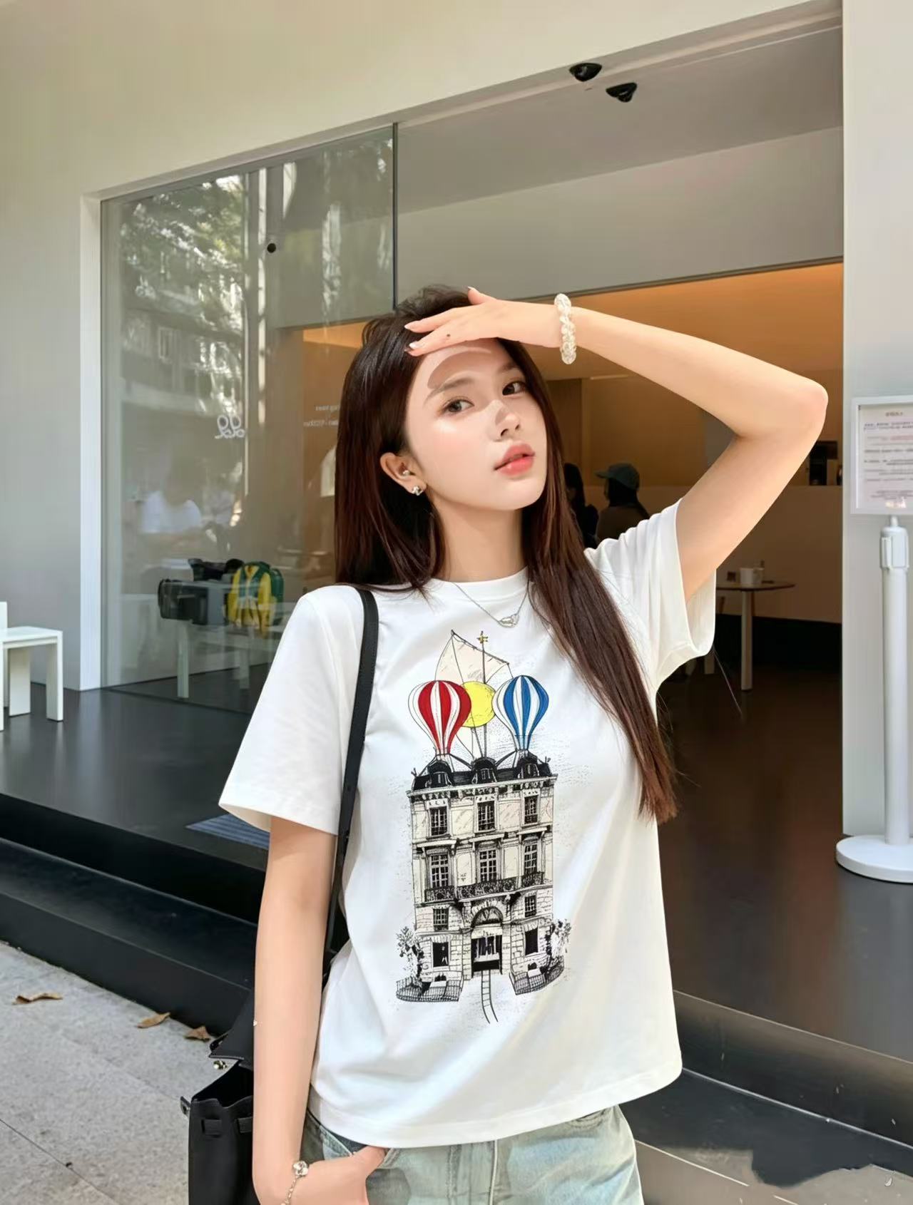 DI0R建物と熱気球のTシャツ【50％割引+送料無料】