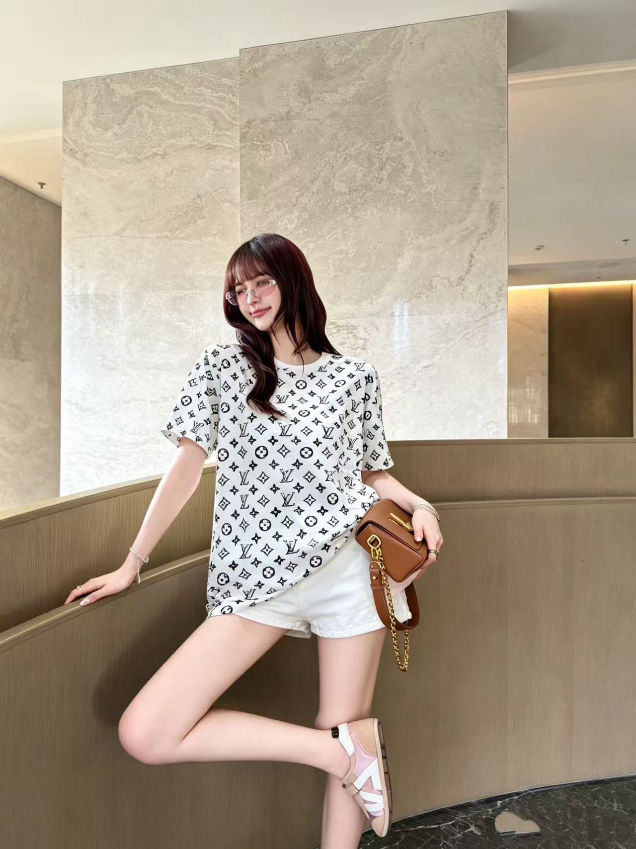 LVプリント半袖Tシャツ【50％割引+送料無料】