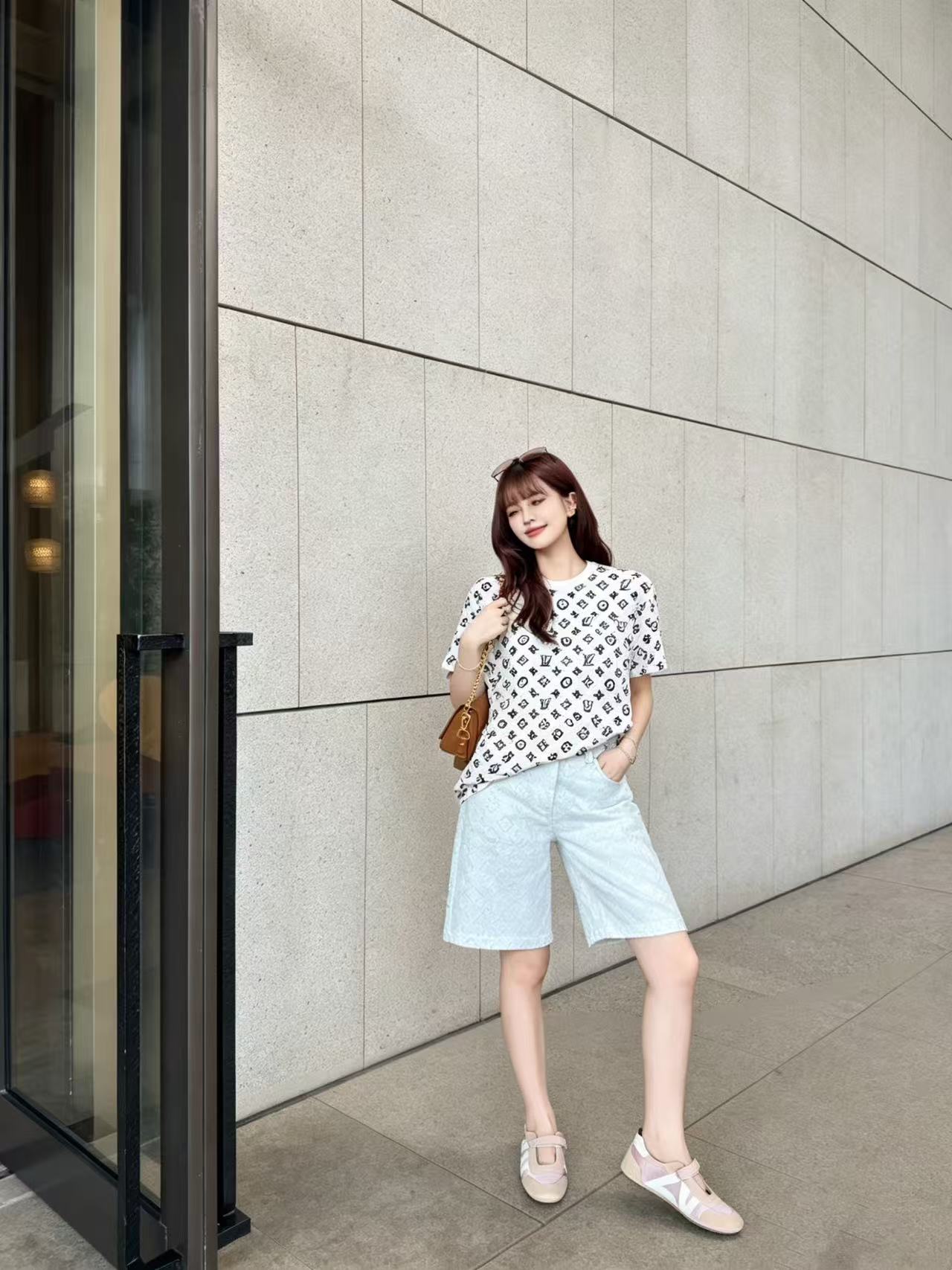 LVプリント半袖Tシャツ【50％割引+送料無料】