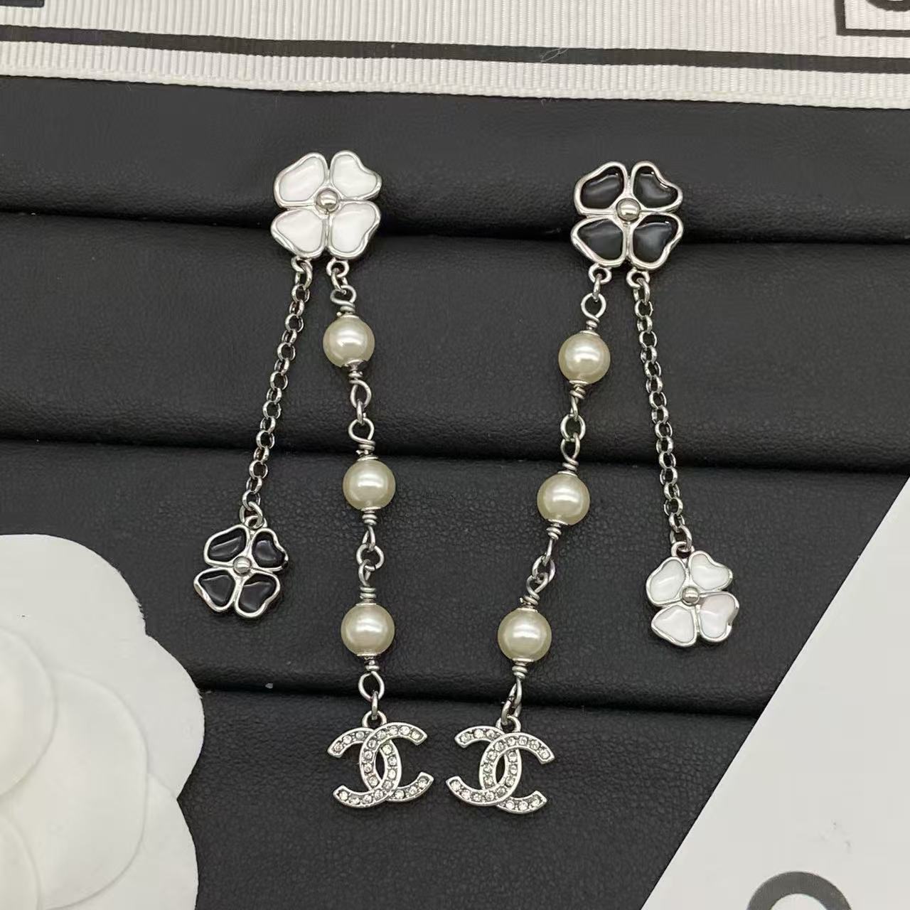 CHANEL パール＆フラワー ピアス【50％割引+送料無料】