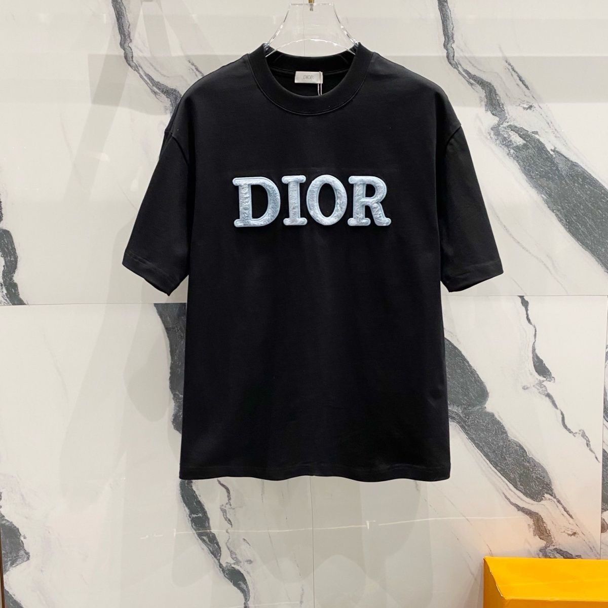 DI0RユニセックスTシャツ高品質【 50％割引+送料無料】531