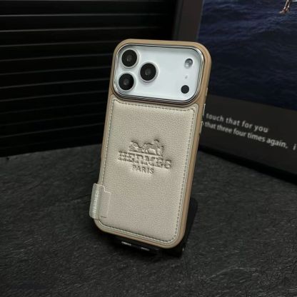 📱エルメスのメタルレンズ付きスマホケース💎