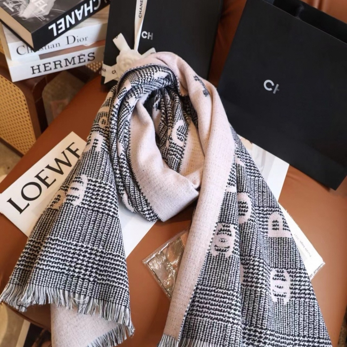 🧣シャネルの新作スカーフ