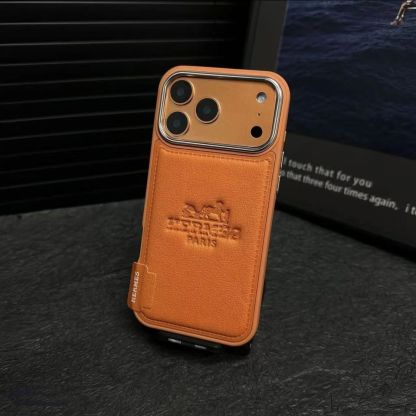 📱エルメスのメタルレンズ付きスマホケース💎