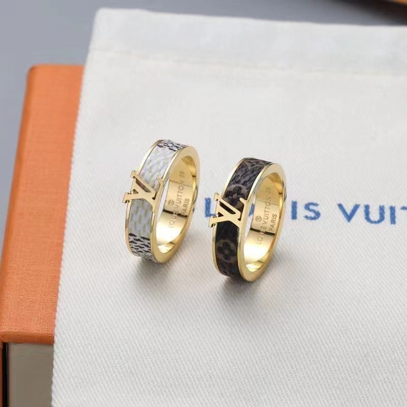 🌟LV カップルの男性と女性の指輪【50％割引+送料無】