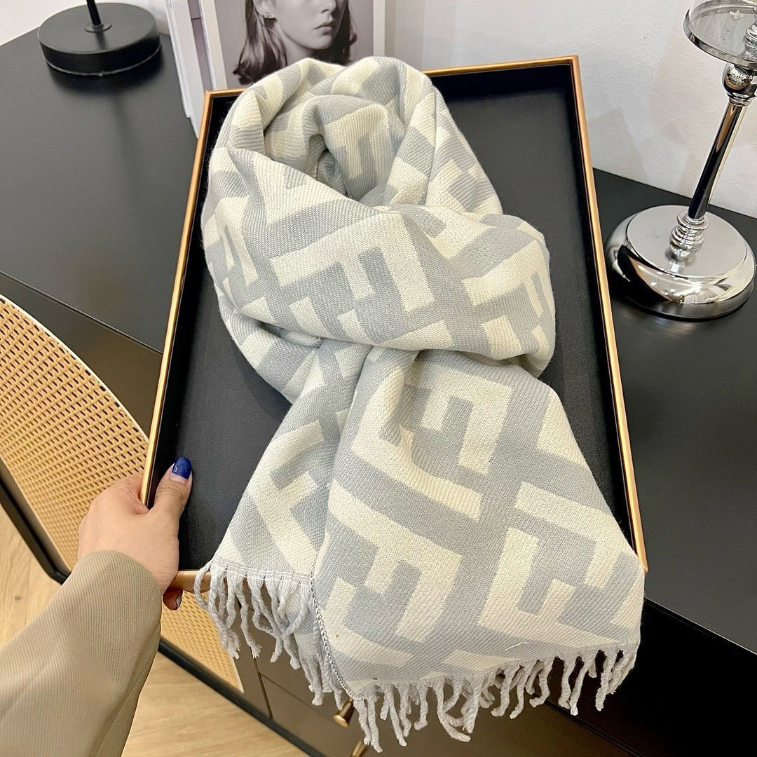[FEND1]🧣フリンジ付きウールスカーフ🧣【50％割引+送料無料】