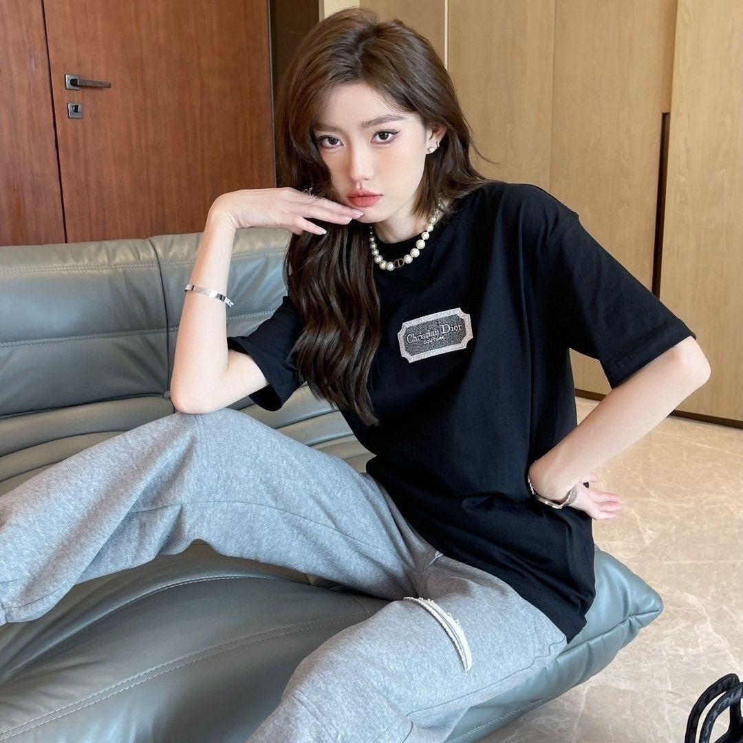 Dl0R 文字刺繍ラウンドネックTシャツ【 50％割引+送料無料】