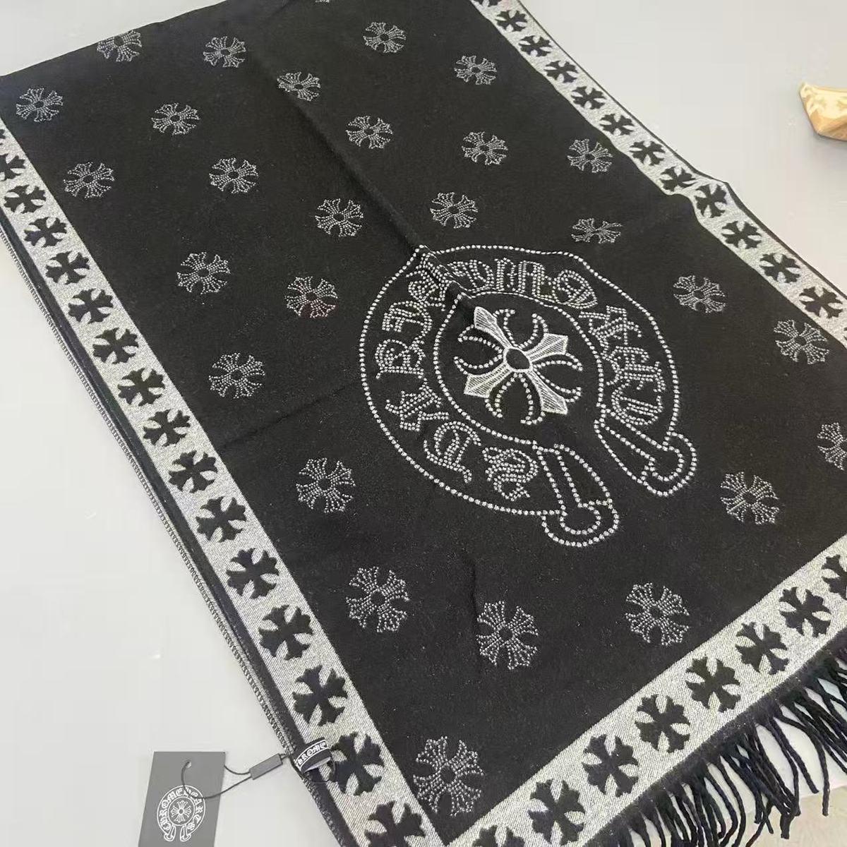 🧣クロムハーツ クロス柄スカーフ【50％割引+送料無料】